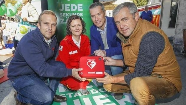 Sie helfen, wenn der Notfall eintritt: Patrick Aigner, Anna Siegl, Fred Kendlbacher &Dominik Sobota (Bild: Markus Tschepp)