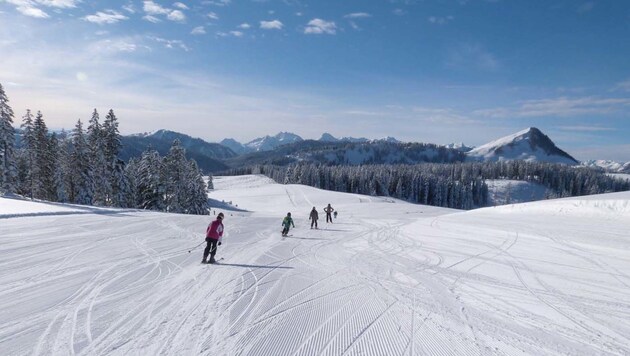 Obwohl es länger nicht danach aussah, geht der Skibetrieb auf der Postalm im Dezember weiter. (Bild: www.postalm.com)