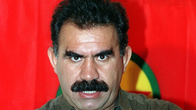 In Grazer Öffis wurde Werbung für Abdullah Öcalan gemacht. â013 â01ETut uns leid!â01C (Bild: Josef Barrak)
