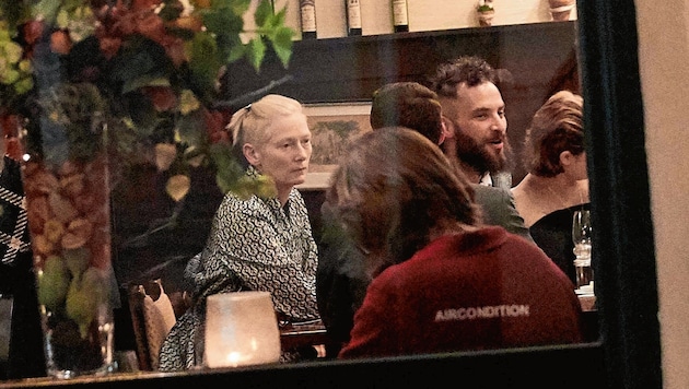 Tilda Swinton mit Christoph Waltz beim Dinner in Wien (Bild: Starpix/ Alexander TUMA)