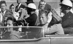 John F. Kennedy kurz vor seiner Ermordung in Dallas