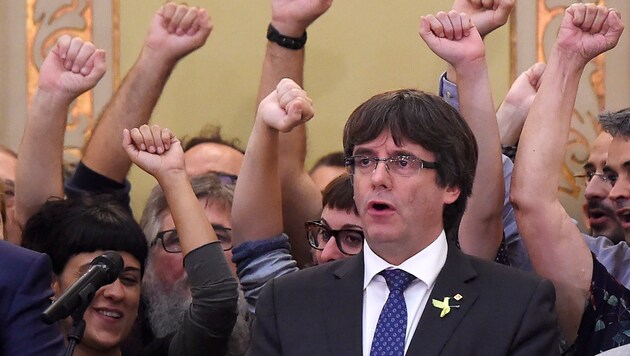 Kataloniens Regierungschef Carles Puigdemont wird "Rebellion" vorgeworfen. (Bild: APA/AFP/Josep LAGO)