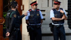 Units of the Spanish Guardia Civil (archive image) (Bild: AFP)