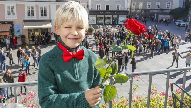 Noah Burmann (7) stellte am Dienstag den "kleinen Prinzen" dar und übte eifrig für den Tanz. (Bild: Markus Tschepp)