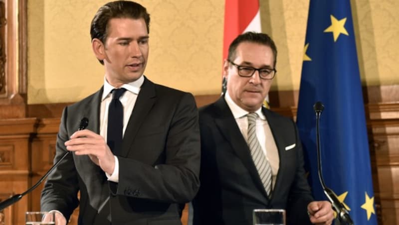 Nach der Präsentation der Leitlinien geht es für Kurz und Strache nun um die Inhalte. (Bild: APA/HANS PUNZ)