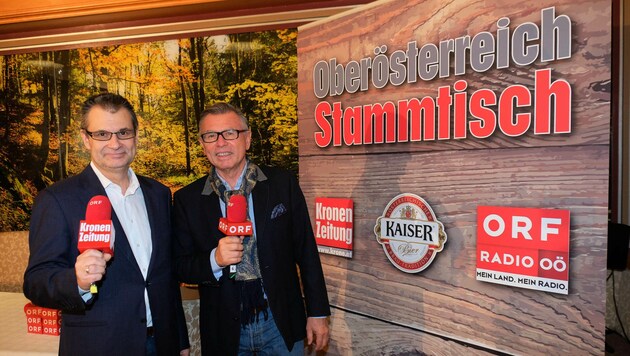 "OÖ-Krone"-Chefredakteur Harald Kalcher (links) und Reinhard Waldenberger (ORF) moderierten. (Bild: Horst Einder)