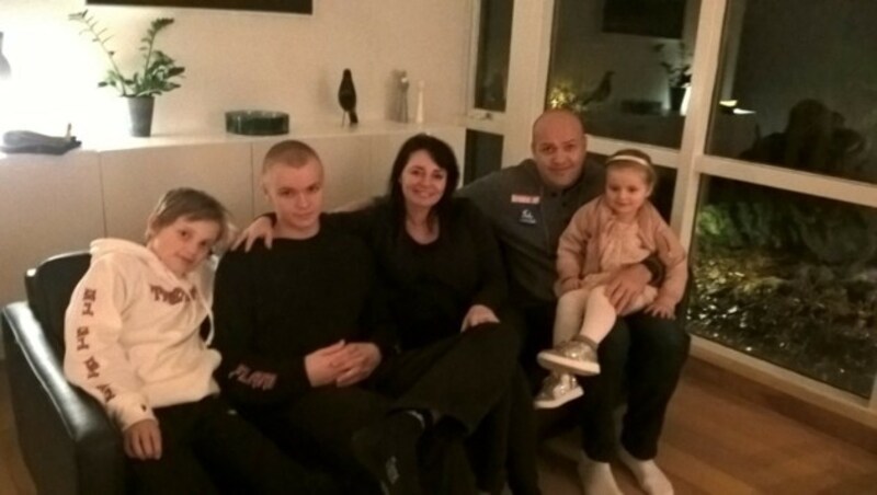 Johannesson mit seiner Familie (Bild: Peter Karas)