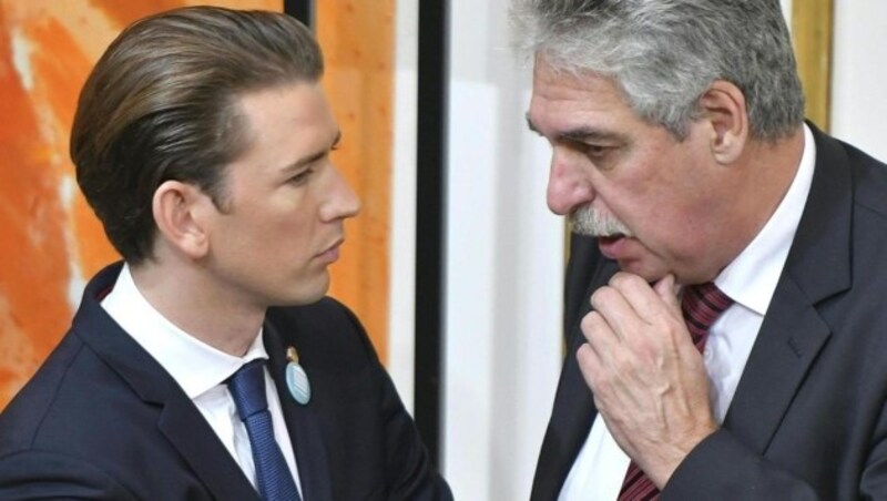 Sebastian Kurz und Hans Jörg Schelling (Bild: APA/HERBERT NEUBAUER)