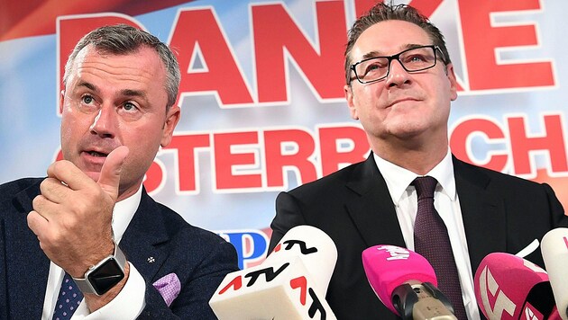 Norbert Hofer und Heinz-Christian Strache als Garanten für eine starke FPÖ in der neuen Regierung. (Bild: APA/Helmut Fohringer)