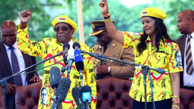 Robert Mugabe, Grace Mugabe (Bild: AP)