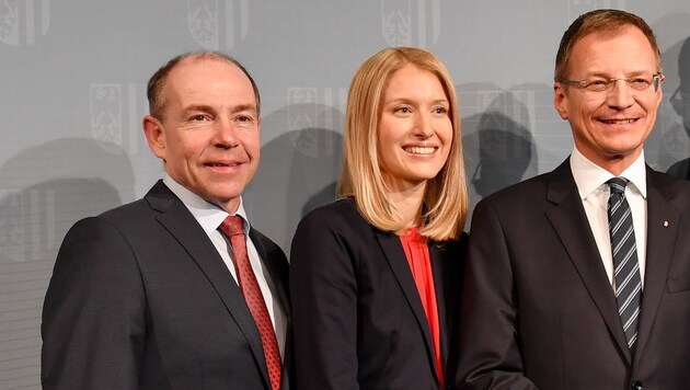 LH Thomas Stelzer, Christine Haberlander und Max Hiegelsberger (v.r.) streben eine Einigung an. (Bild: Dostal)
