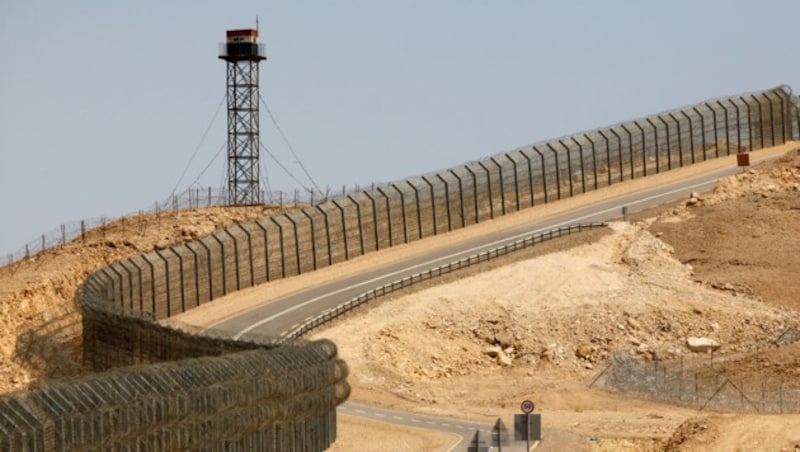 Die Grenzsperre zwischen Israel und Ägypten ist 245 Kilometer lang. (Bild: AFP)