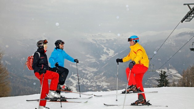 Aufwärmen für den Skispaß: Etliche Wintersportler haben ihr Verbundticket schon in der Tasche! (Bild: Kronen Zeitung)