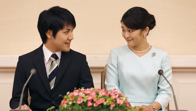 Prinzessin Mako und ihr Verlobter Kei Komuro (Bild: AFP)