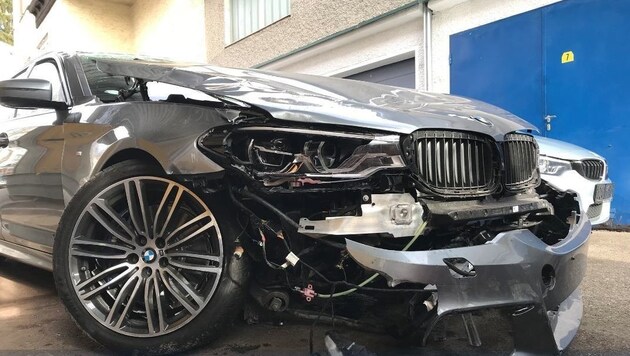 Der Litauer verschrottete auf der Flucht im Mühlviertel diesem mehr als 100.000 Euro teuren BMW (Bild: Polizei)