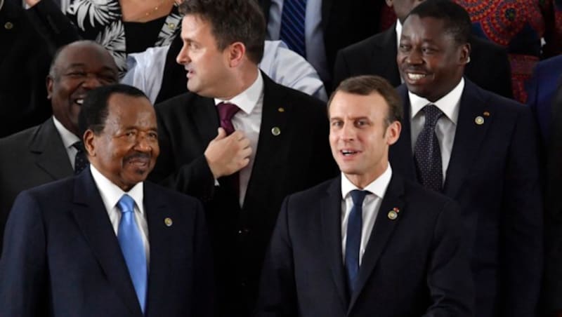 Frankreichs Präsident Emmanuel Macron mit afrikanischen Amtskollegen (Bild: AFP)