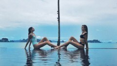 Die Engel Sara Sampaio und Josephine Skriver beim Entspannen in Thailand (Bild: www.PPS.at)