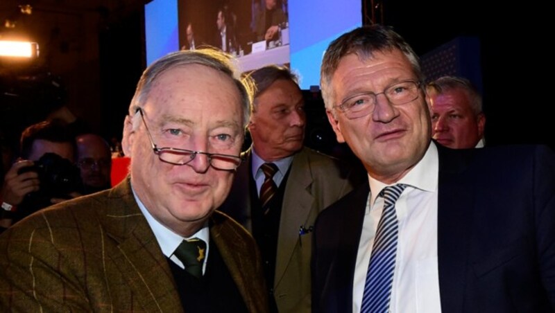 Die neue Doppelspitze der AfD: Alexander Gauland und Jörg Meuthen (Bild: AFP)