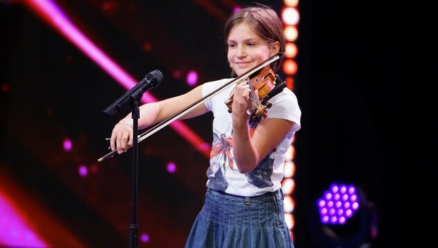 Allegra Tinnefeld überzeugte mit ihrem Geigenspiel beim RTL-"Supertalent". (Bild: RTL)