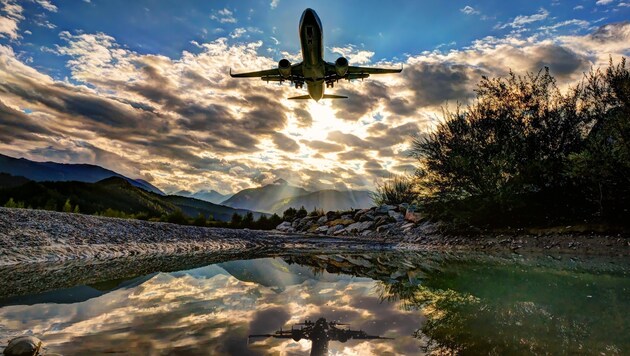 Es sind beeindruckende Bilder, die Planespotter Danijel Jovanovic am Innsbrucker Flughafen macht. (Bild: Danijel Jovanovic)
