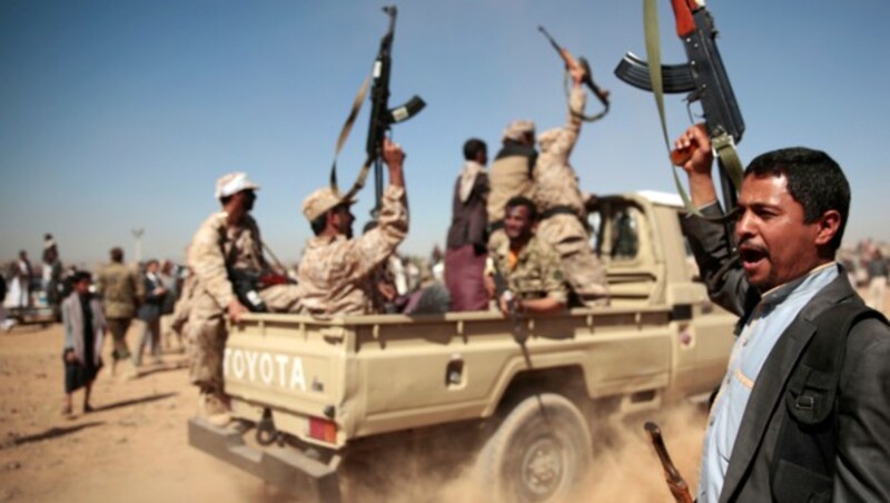 Houthi-Rebellen in der Hauptstadt Sanaa (Bild: AP)