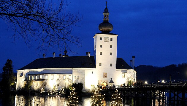Das Seeschloss Orth befindet sich im Besitz der Stadt Gmunden. Der Hof könnte nun überdacht werden. (Bild: Klemens Fellner)