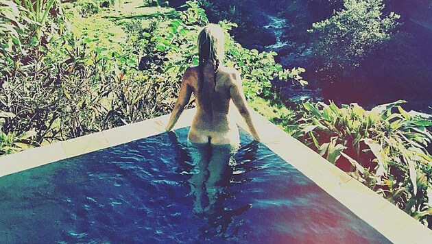 Caroline Beil postet ein Splitternackt-Foto aus dem Urlaub. (Bild: instagram.com/beilcaroline)