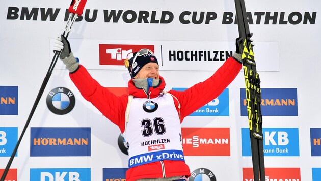 Der Sieger Johannes Thingnes Bö aus Norwegen (Bild: APA/BARBARA GINDL)