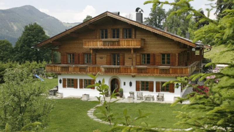 Der "Unterhirzinger Hof" in Kitzbühel (Bild: APA/SIMON HAUSBERGER)