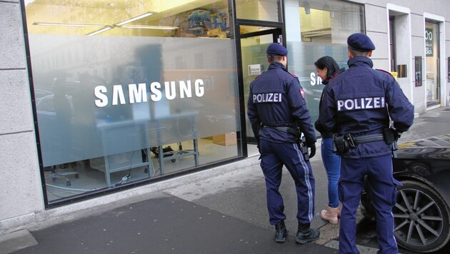 Um 7.30 überfielen zwei Unbekannte ein Geschäft am Joanneumring (Bild: Jauschowetz Christian)