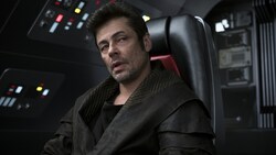 Prominenter Neuzugang: Benicio del Toro als DJ (Bild: Lucasfilm)