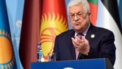 Israel drängt die palästinensische Zivilbevölkerung zur Evakuierung, ihren Präsidenten Mahmoud Abbas erinnert das an eine „Katastrophe“. (Bild: APA/AFP/YASIN AKGUL)