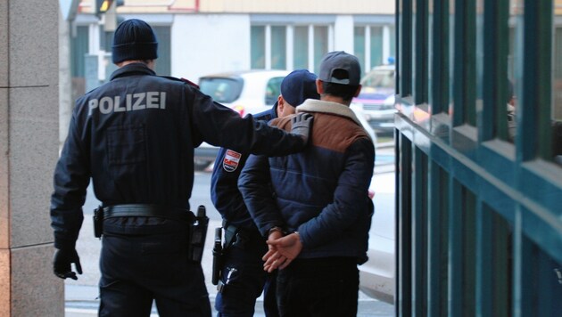 Ein marokkanischer Staatsbürger wurde in Linz (Symbolbild) als Drogendealer festgenommen. (Bild: Christoph Gantner)