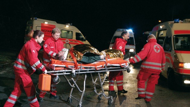 Bei dem Unfall wurden drei Mädchen verletzt (Symbolbild). (Bild: ÖRK/Anna Stöcher)