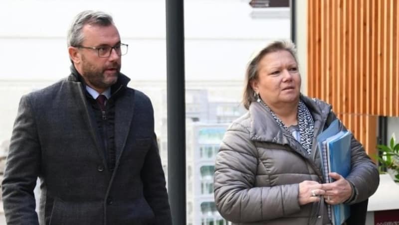 Norbert Hofer und Anneliese Kitzmüller (Bild: APA/HELMUT FOHRINGER)