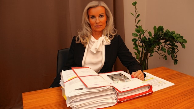 Anwältin Karin Prutsch-Lang sieht in der Gesundheitsmisere „Alarmstufe Rot“ (Bild: KRONEN ZEITUNG)