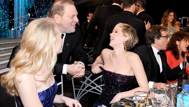 Jennifer Lawrence mit Harvey Weinstein (Bild: 2014 Getty Images)