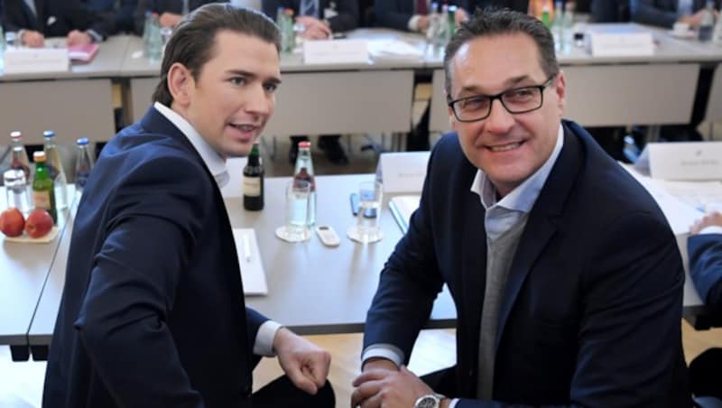 Bundeskanzler Sebastian Kurz (ÖVP) und sein Vize Heinz-Christian Strache (FPÖ) (Bild: APA/ROLAND SCHLAGER)