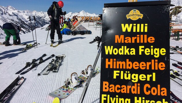 Pistenspaß und Alkohol gehören für viele Hüttenwirte und Wintersportler leider noch zum Ski-Alltag. (Bild: Melanie Hutter)