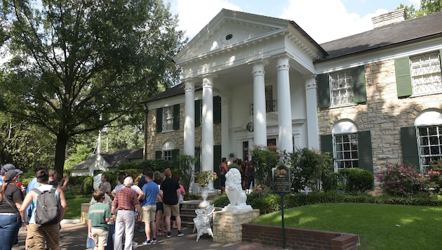 Die Graceland Mansion ist nach dem Weißen Haus das bekannteste Anwesen in den USA. Zu Elvis' 40. Todestag wurden 50.000 Menschen in Graceland erwartet. (Bild: AFP)