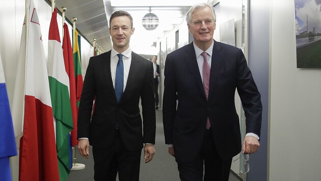 Gernot Blümel bei seinem Antrittsbesuch in Brüssel mit dem Brexit-Chefverhandler Michael Barnier (Bild: APA/BKA/ANDY WENZEL)