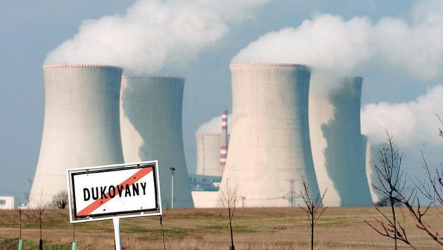 Die Risiko-Atommeiler von Dukovany sind nur rund 100 Kilometer von Wien entfernt. (Bild: VOTAVA/dpa)