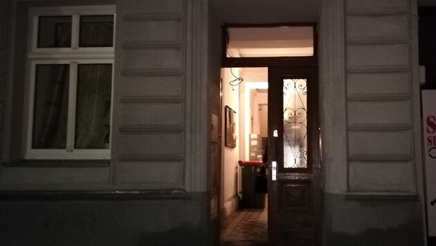 Der Eingang des Hauses in der Siebertgasse (Bild: Manfred Krejcik)