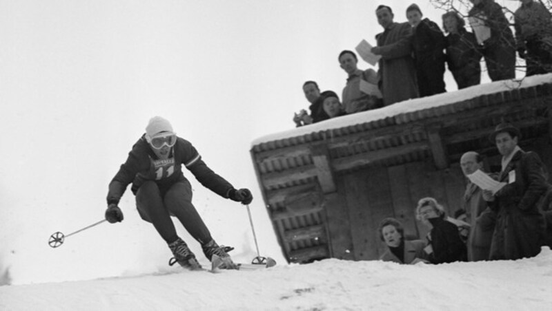 Sailer bei seiner Siegesfahrt auf der Lauberhorn-Abfahrt in Wengen 1958 (Bild: APA/Photopress-Archiv)