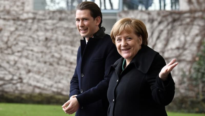 Sebastian Kurz und Angela Merkel in Berlin (Bild: APA/AFP/John MACDOUGALL)