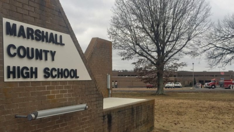 Die Marshall County High School war der Schauplatz des blutigen Dramas. (Bild: AP)