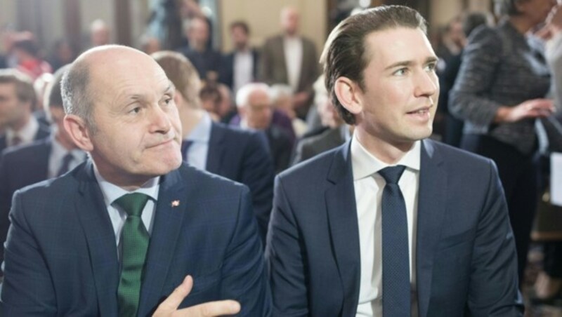 Nationalratspräsident Wolfgang Sobotka (ÖVP) und Bundeskanzler Sebastian Kurz (ÖVP) (Bild: APA/GEORG HOCHMUTH)