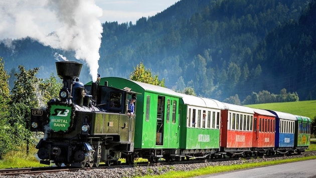 180.000 Liter Diesel frisst der Betrieb der Murtalbahn jährlich. Nun wird der Umstieg auf Wasserstoff forciert. Gelingt der Region die nächste visionäre Glanznummer? (Bild: Steiermärkische Landesbahnen/Tom Lamm)