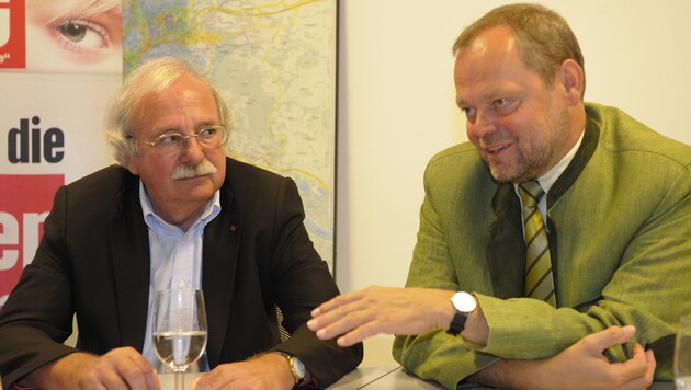 Josef Ackerl (SPÖ) und Josef Stockinger ÖVP), hier 2010 in ihrer Aktivzeit als Politiker. (Bild: Kronen Zeitung/ Chris Koller)