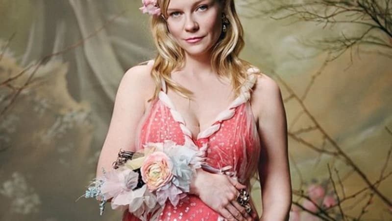 Kirsten Dunst zeigt erstmals ihren Babybauch. (Bild: instagram.com/rodarte)